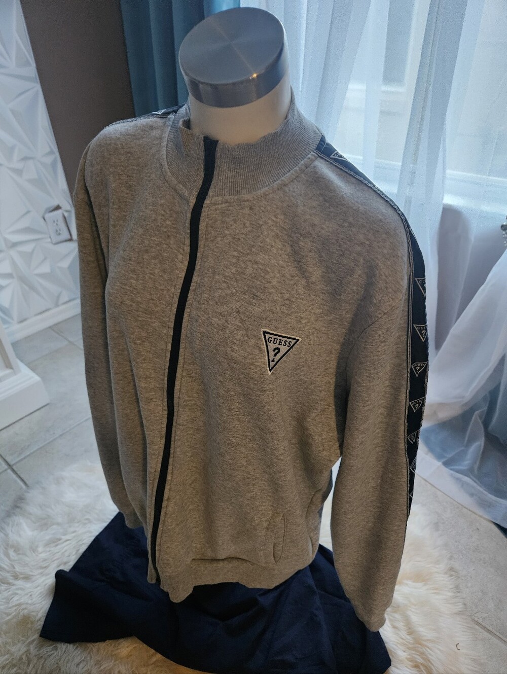 GUESS Men's Grey Zip-Up Track Jacket with Black Trim . ( Used 1 Time Only.)